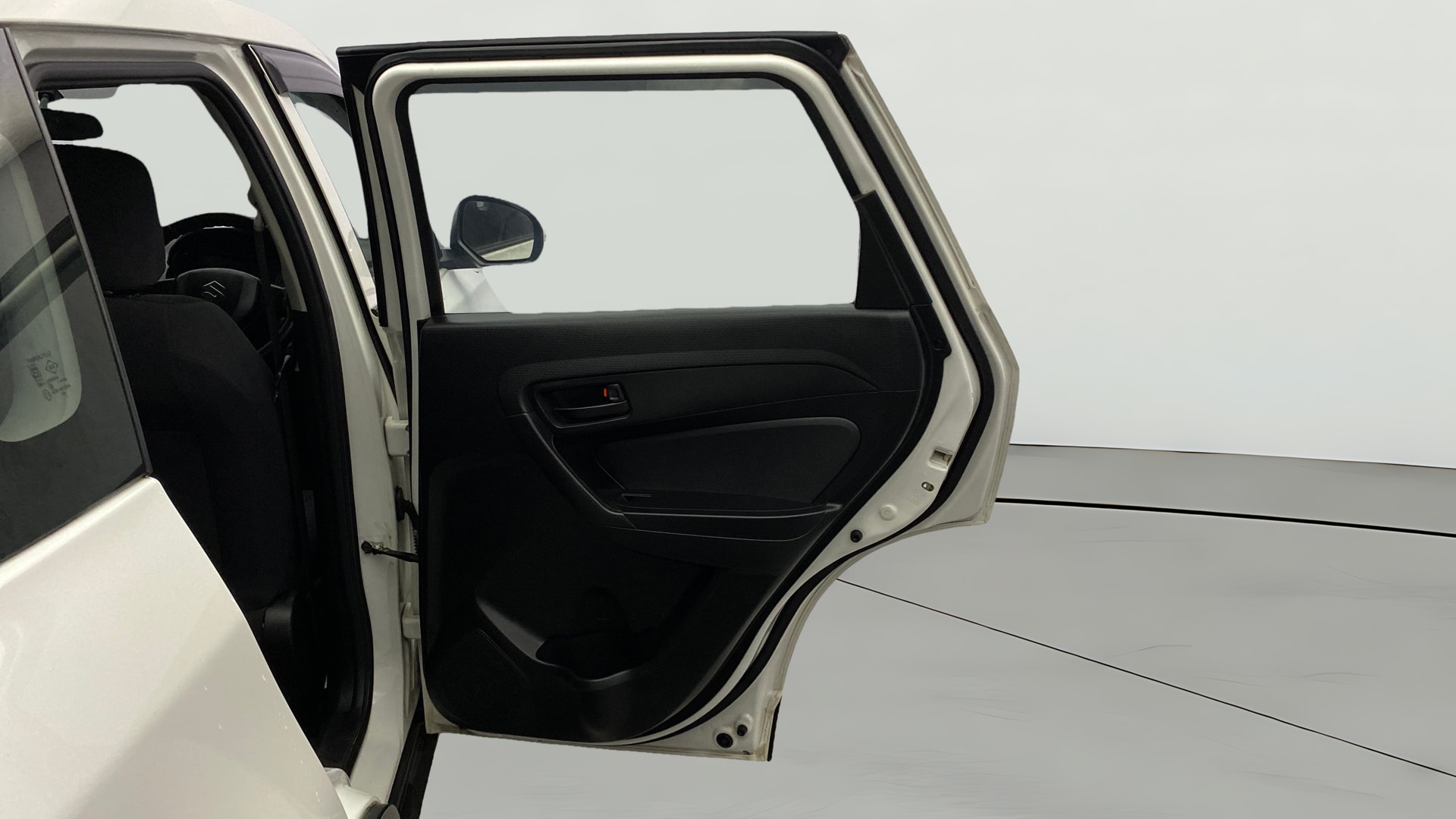 View 2022 Maruti Suzuki 1000 Base Variant Image 7 Used 2022 Maruti Suzuki 1000 Base Variant Image 7