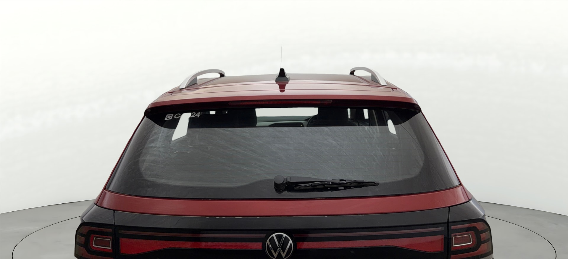 View 2024 Volkswagen Taigun 1.0 TSI Highline AT Image 4 Used 2024 Volkswagen Taigun 1.0 TSI Highline AT Image 4