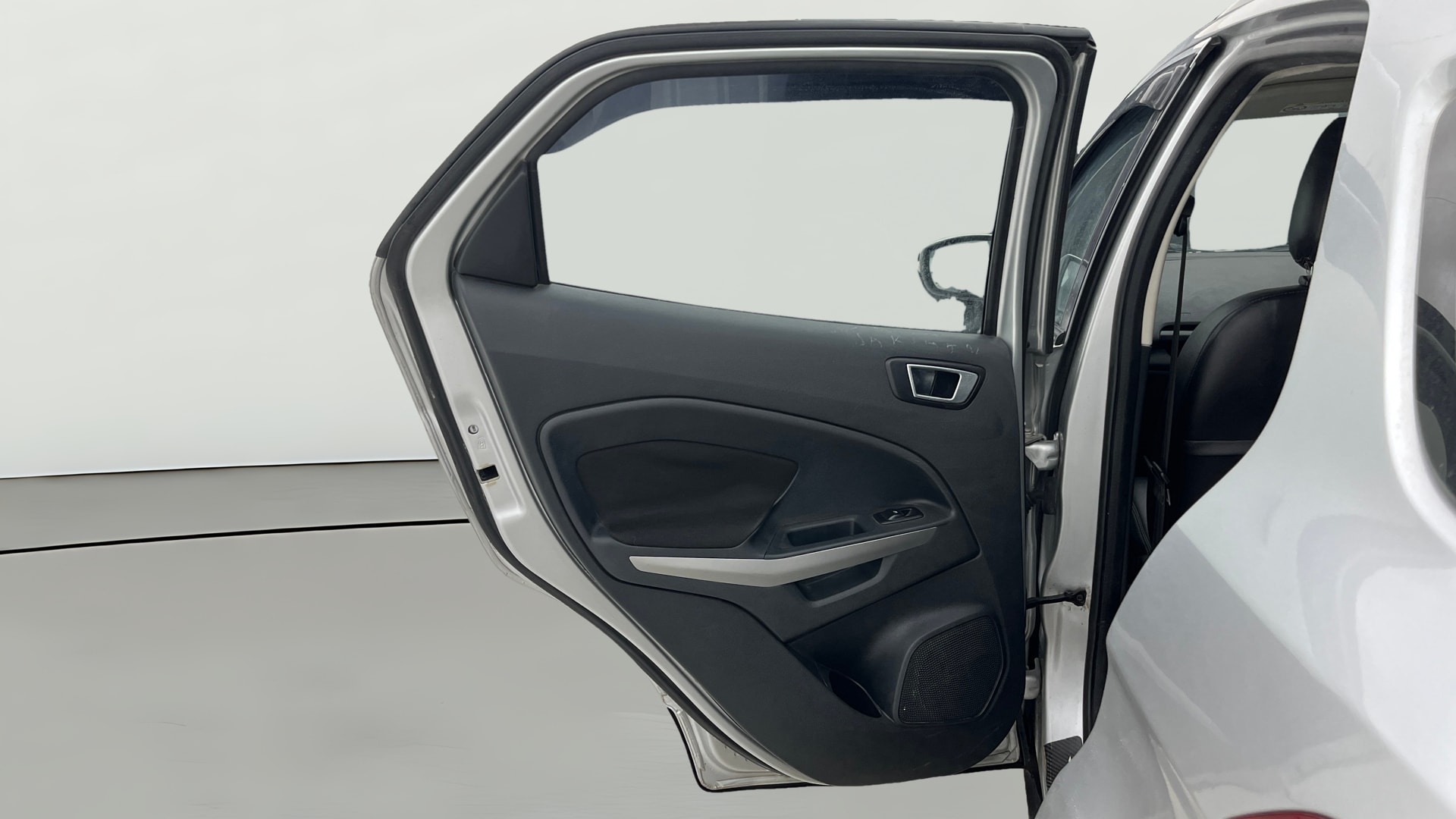 View 2018 Ford EcoSport 1.5 TDCi Diesel Ambiente BS IV Image 23 Used 2018 Ford EcoSport 1.5 TDCi Diesel Ambiente BS IV Image 23