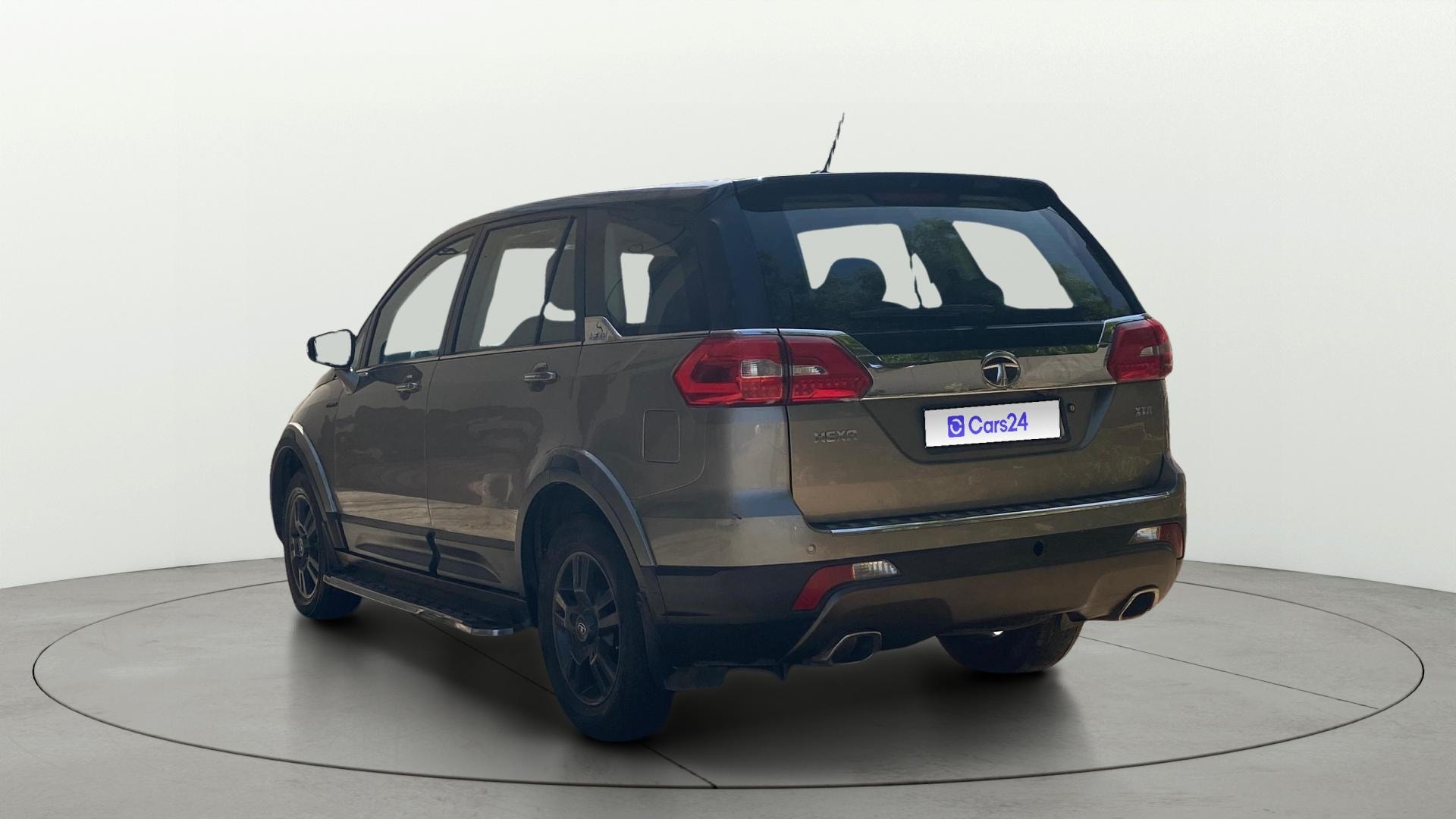 View 2019 Tata Hexa XTA 4X2 Image 2 Used 2019 Tata Hexa XTA 4X2 Image 2