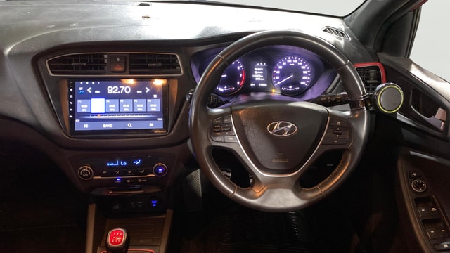 View Hyundai i20 Active Image 20 Used Hyundai i20 Active Image 20