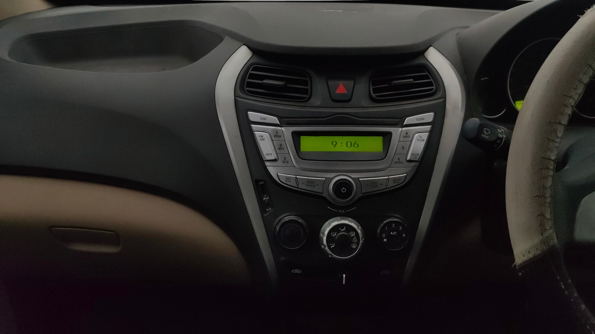 View 2015 Hyundai EON Sportz Image 17 Used 2015 Hyundai EON Sportz Image 17