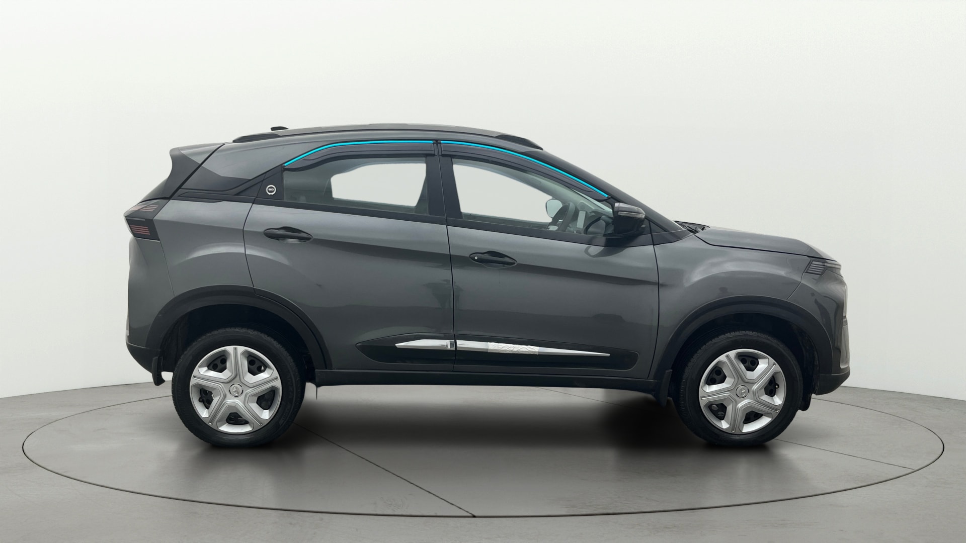 View 2024 Tata Nexon Revotron XE Image 8 Used 2024 Tata Nexon Revotron XE Image 8