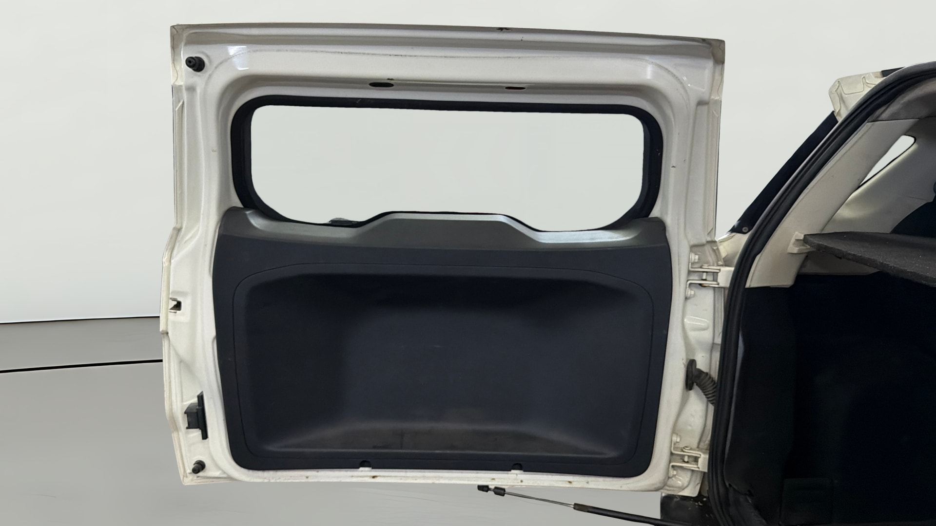 View 2020 Ford EcoSport 1.5 TDCi Diesel Ambiente BS IV Image 16 Used 2020 Ford EcoSport 1.5 TDCi Diesel Ambiente BS IV Image 16