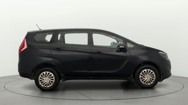 View Mahindra Marazzo Image 29 Used Mahindra Marazzo Image 29