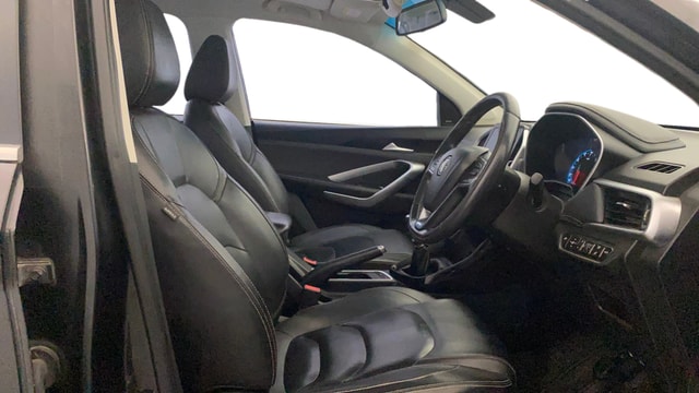View MG Hector Image 19 Used MG Hector Image 19