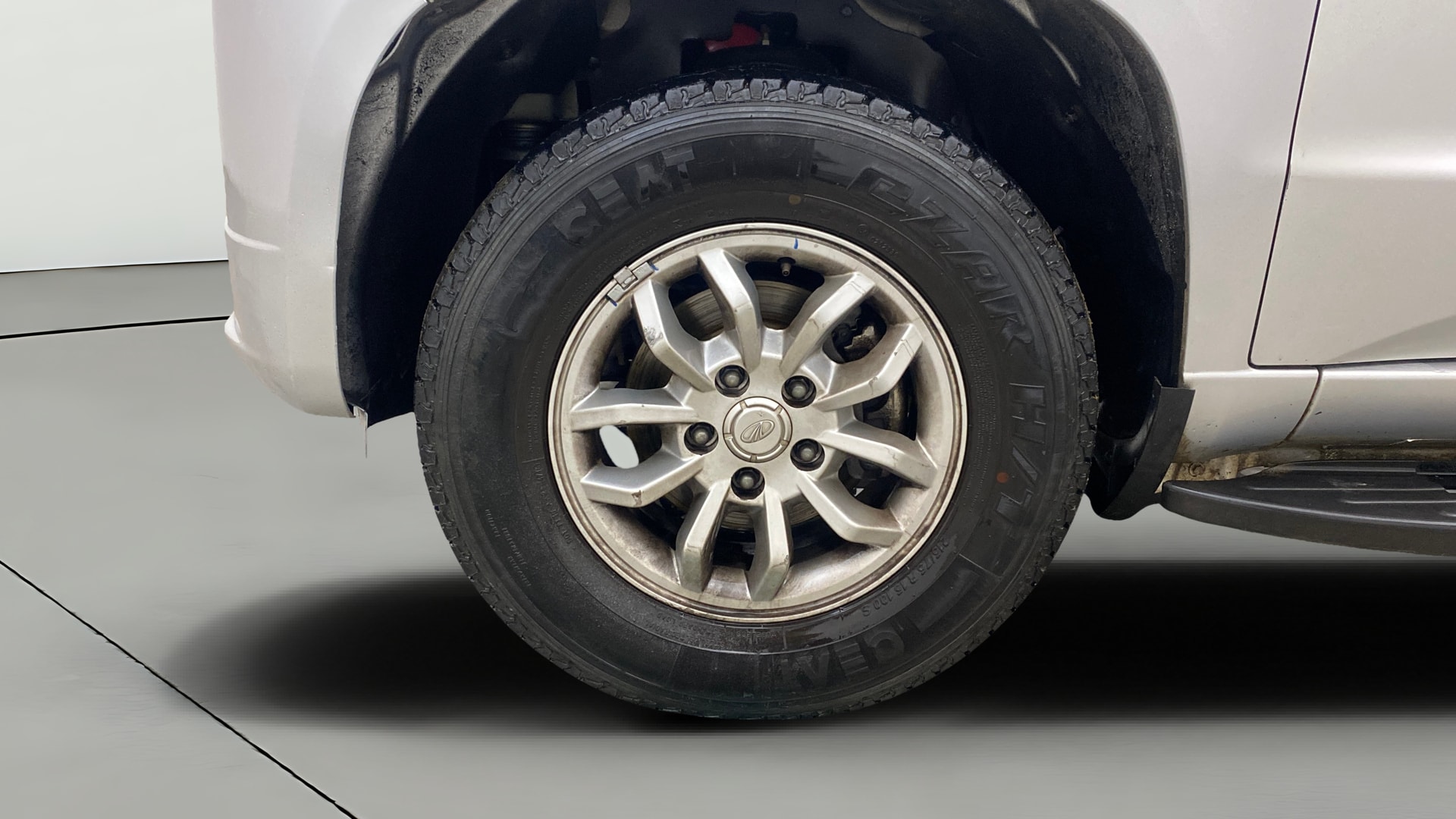 View 2017 Mahindra TUV300 T8 Image 28 Used 2017 Mahindra TUV300 T8 Image 28
