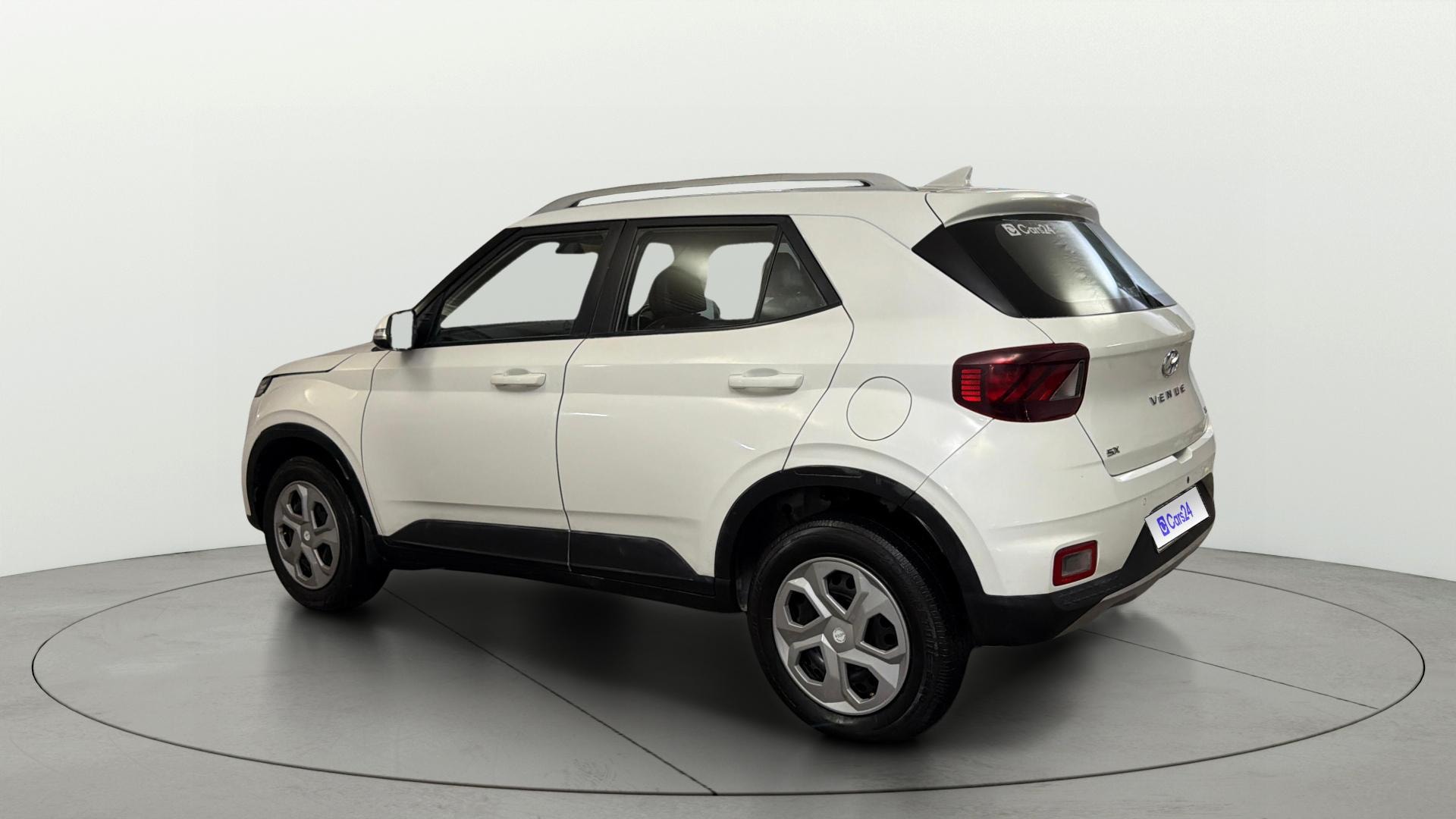 View 2021 Hyundai Venue SX 1.0 Petrol Image 2 Used 2021 Hyundai Venue SX 1.0 Petrol Image 2