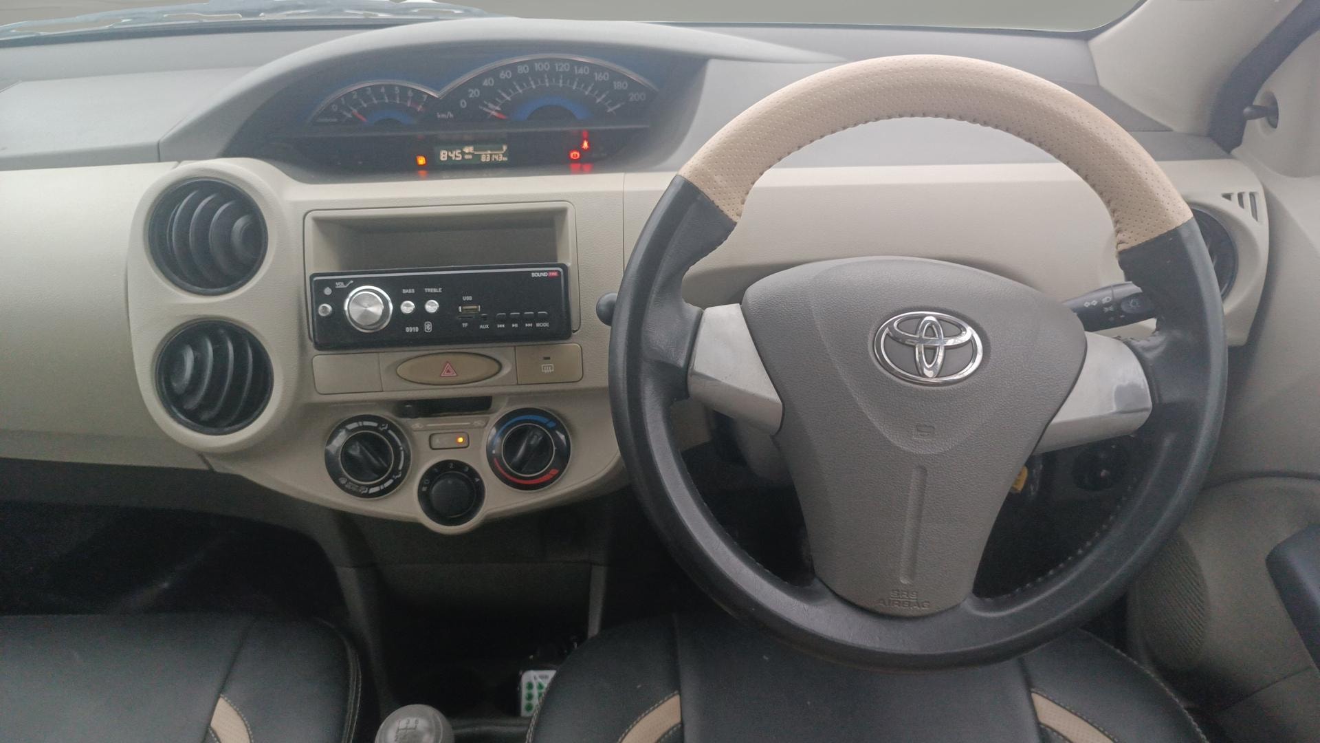 View 2015 Toyota Etios Liva G Image 20 Used 2015 Toyota Etios Liva G Image 20