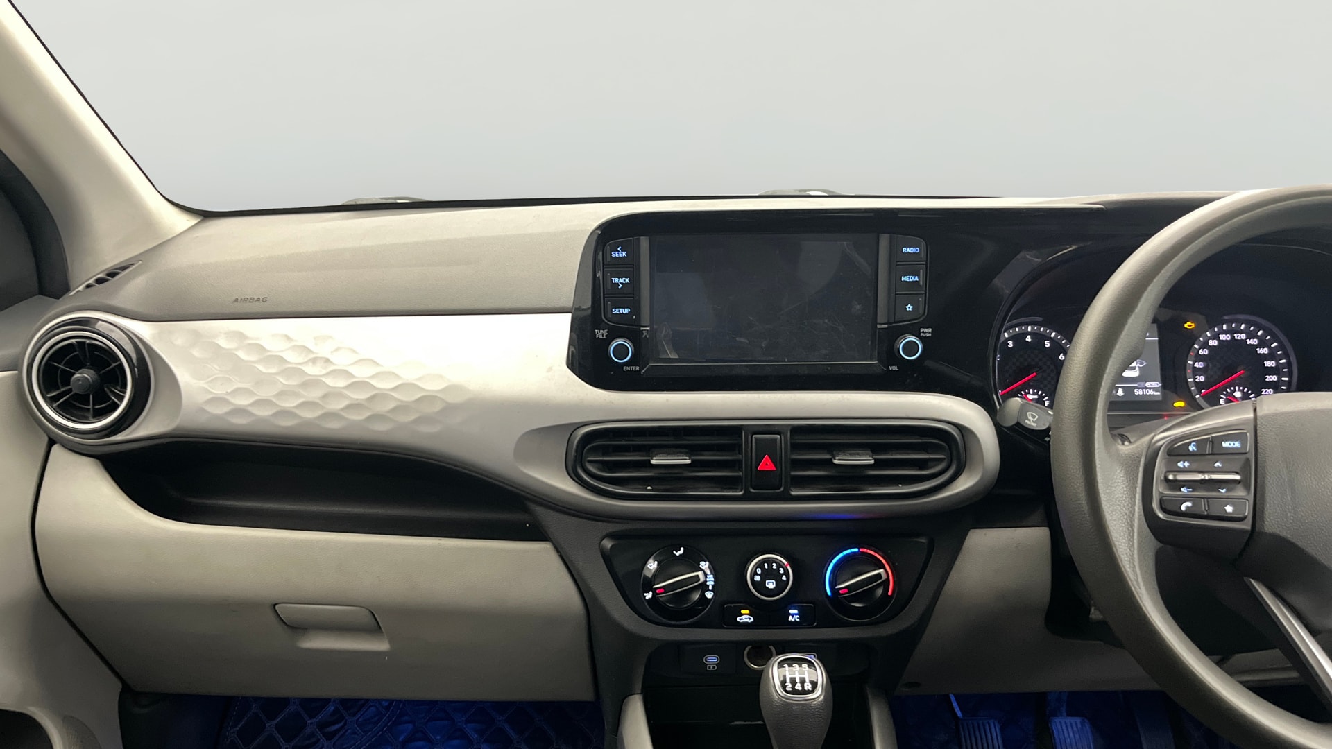 View 2024 Hyundai Grand i10 1.2 Asta Petrol Image 17 Used 2024 Hyundai Grand i10 1.2 Asta Petrol Image 17