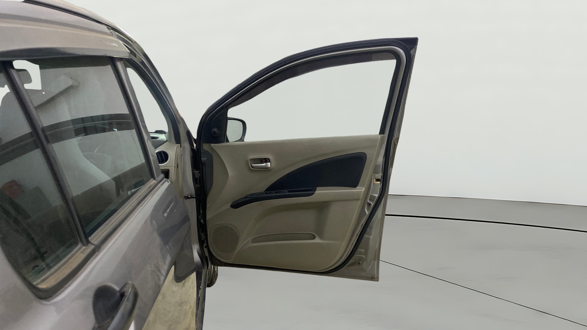 View 2015 Maruti Suzuki 1000 Base Variant Image 43 Used 2015 Maruti Suzuki 1000 Base Variant Image 43