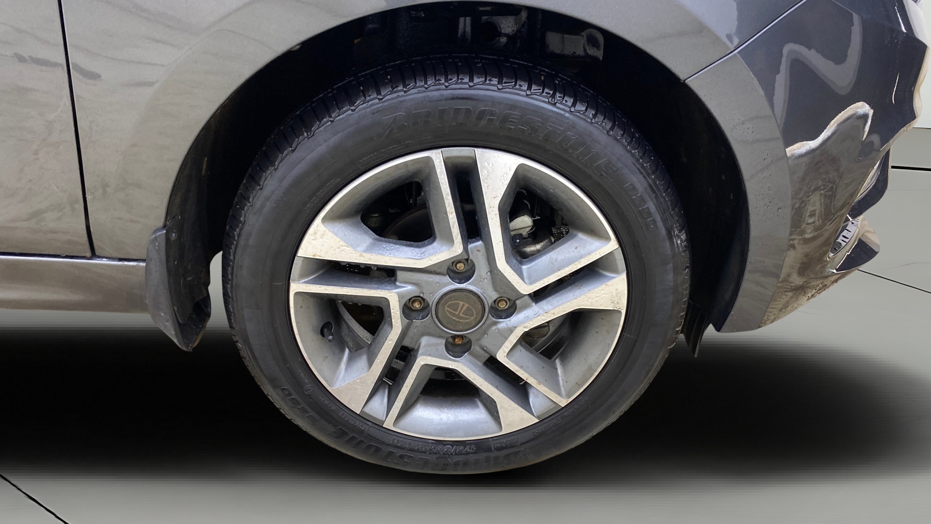 View 2022 Tata Tigor XE Diesel Image 42 Used 2022 Tata Tigor XE Diesel Image 42