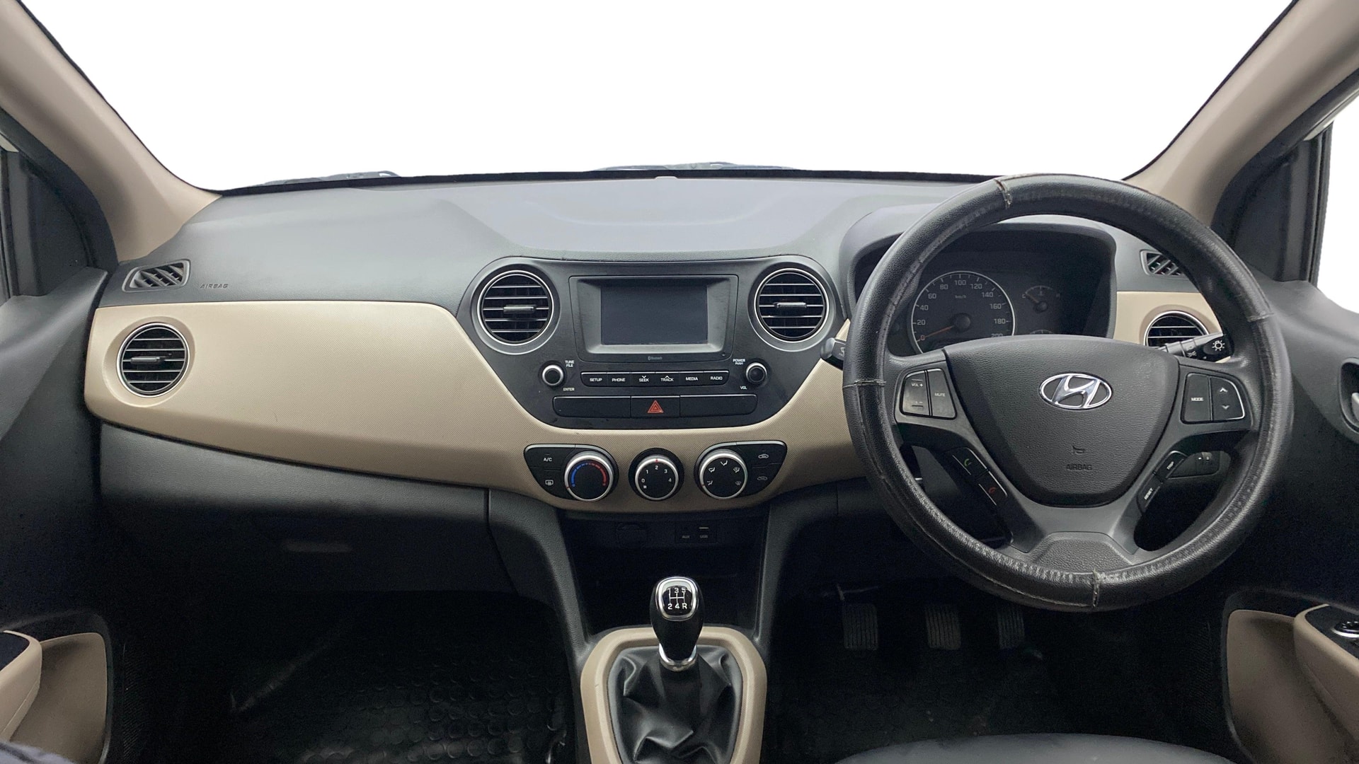View 2017 Hyundai Grand i10 Sportz 1.2 Kappa Image 15 Used 2017 Hyundai Grand i10 Sportz 1.2 Kappa Image 15