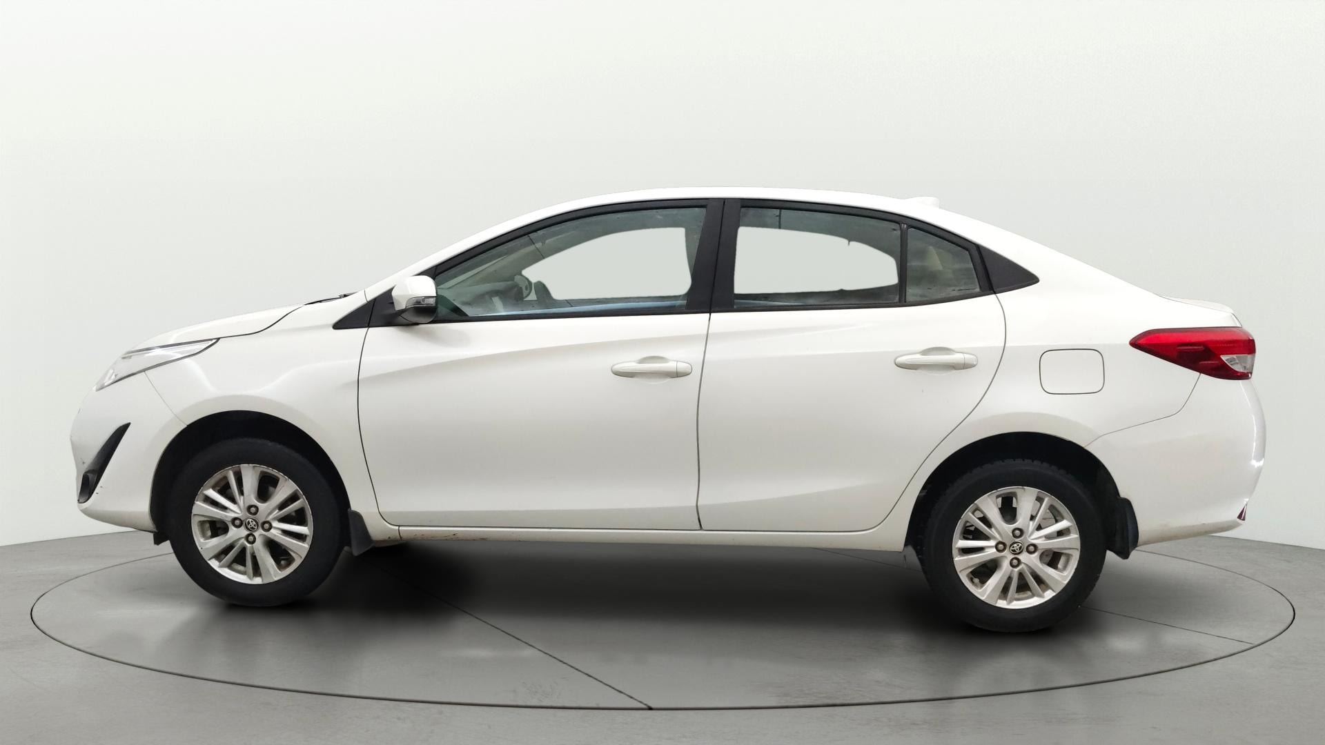 View 2020 Toyota Yaris G CVT Image 5 Used 2020 Toyota Yaris G CVT Image 5