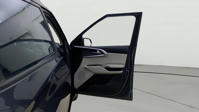 View Kia Carens Image 45 Used Kia Carens Image 45