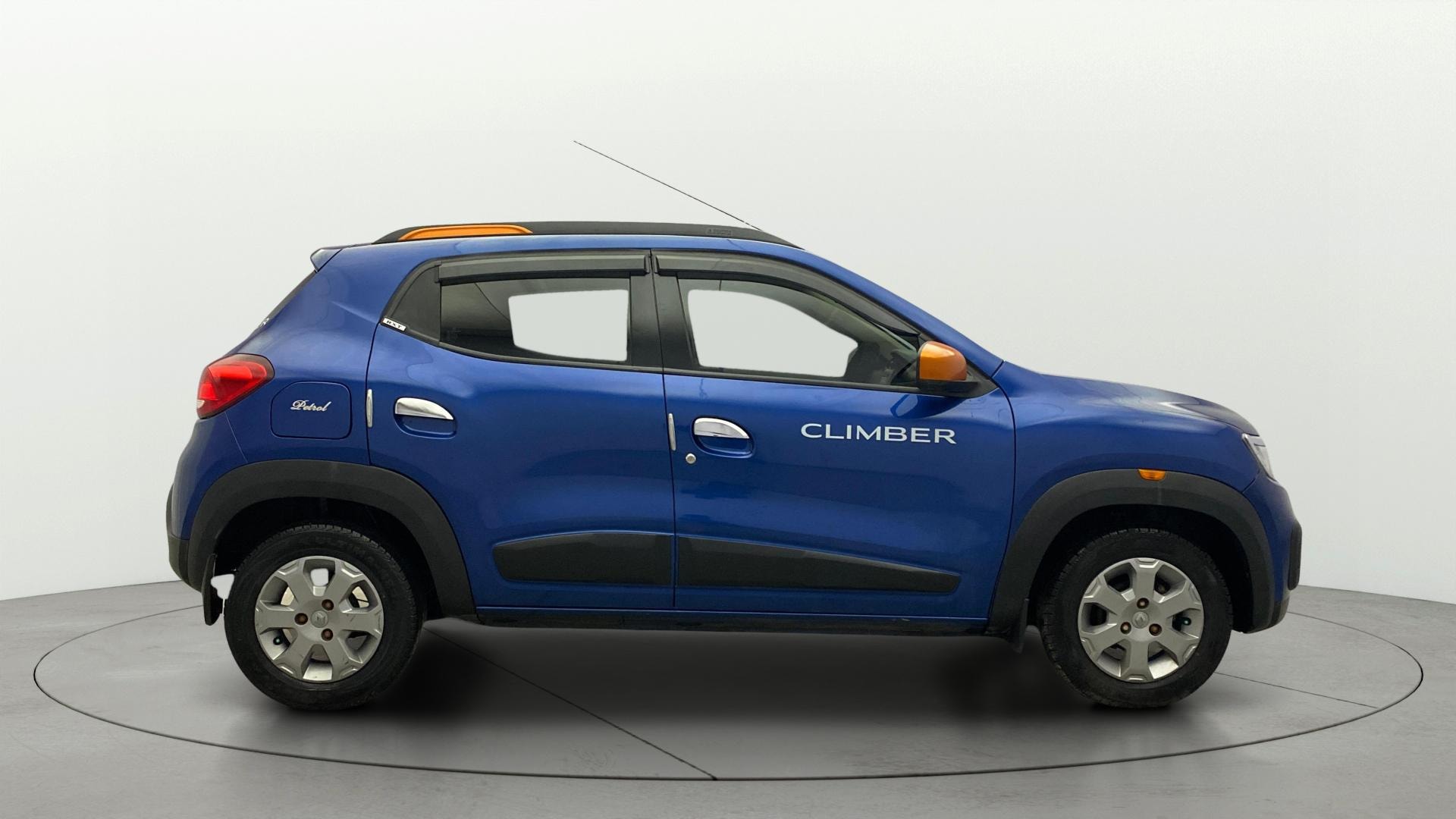 View 2018 Renault Kwid RXT 1.0 Driver Airbag Option Image 8 Used 2018 Renault Kwid RXT 1.0 Driver Airbag Option Image 8