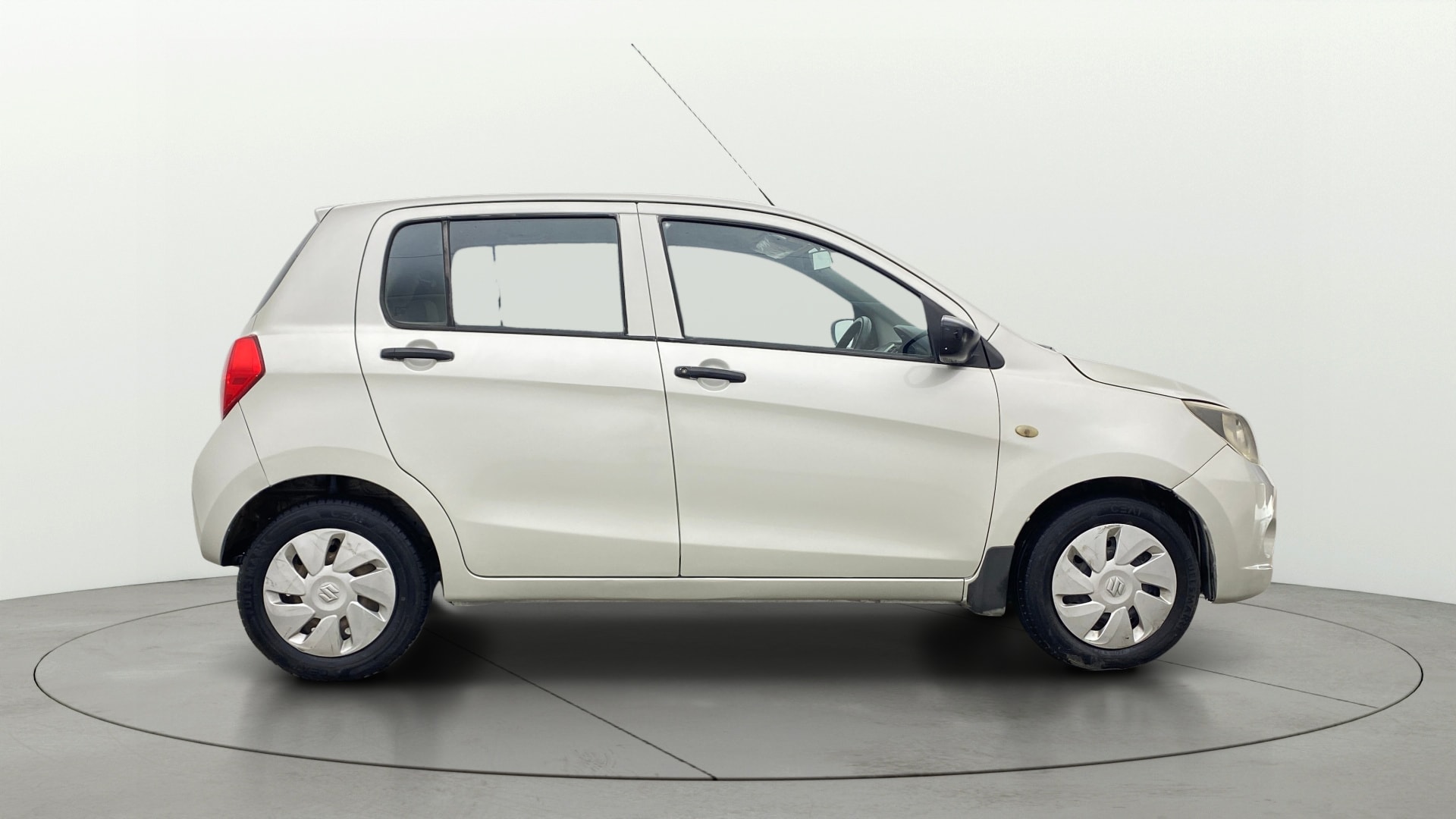 View 2015 Maruti Suzuki 1000 Base Variant Image 8 Used 2015 Maruti Suzuki 1000 Base Variant Image 8