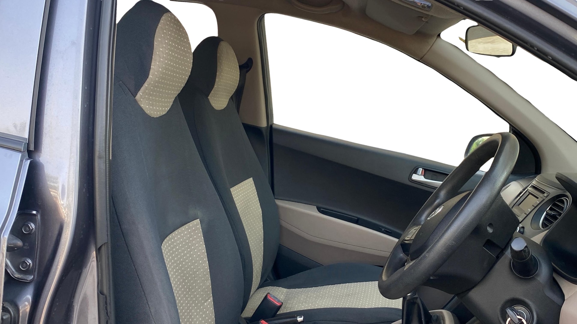 View 2016 Hyundai Grand i10 Sportz 1.2 Kappa Image 25 Used 2016 Hyundai Grand i10 Sportz 1.2 Kappa Image 25