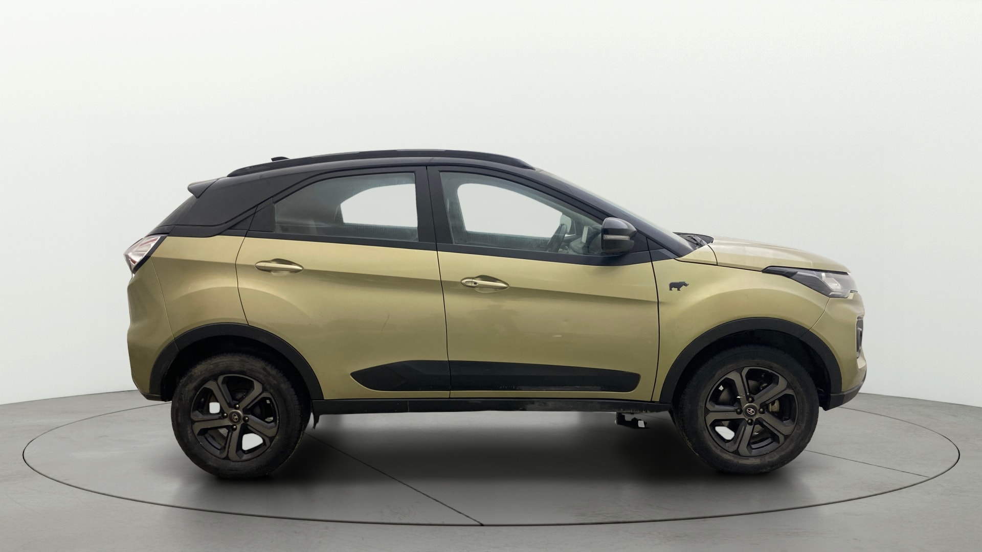 View 2022 Tata Nexon Revotron XE Image 9 Used 2022 Tata Nexon Revotron XE Image 9