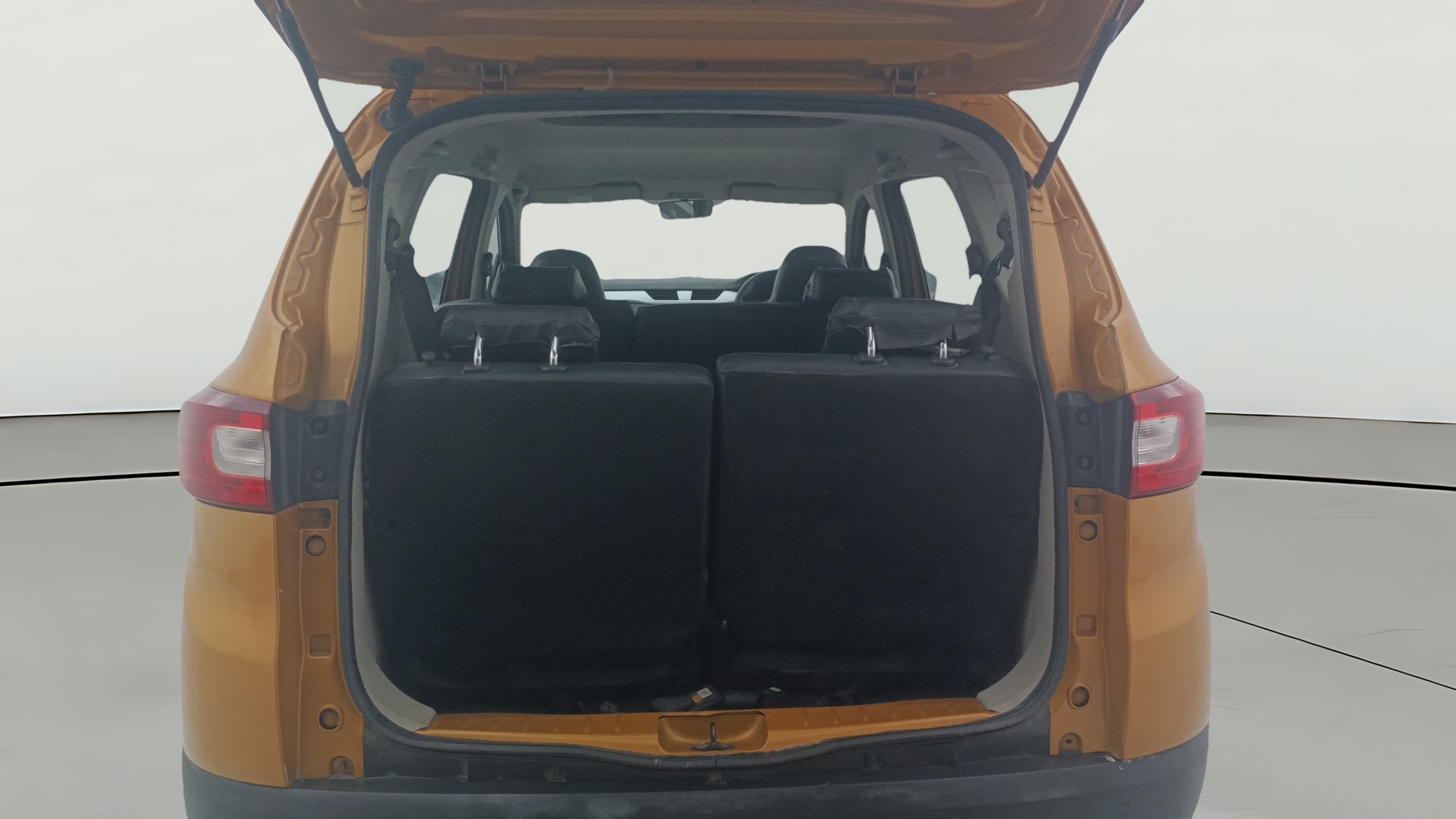 View 2021 Renault Triber RXZ Image 41 Used 2021 Renault Triber RXZ Image 41