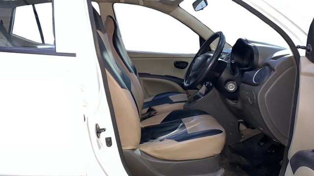 View Hyundai i10 Image 19 Used Hyundai i10 Image 19