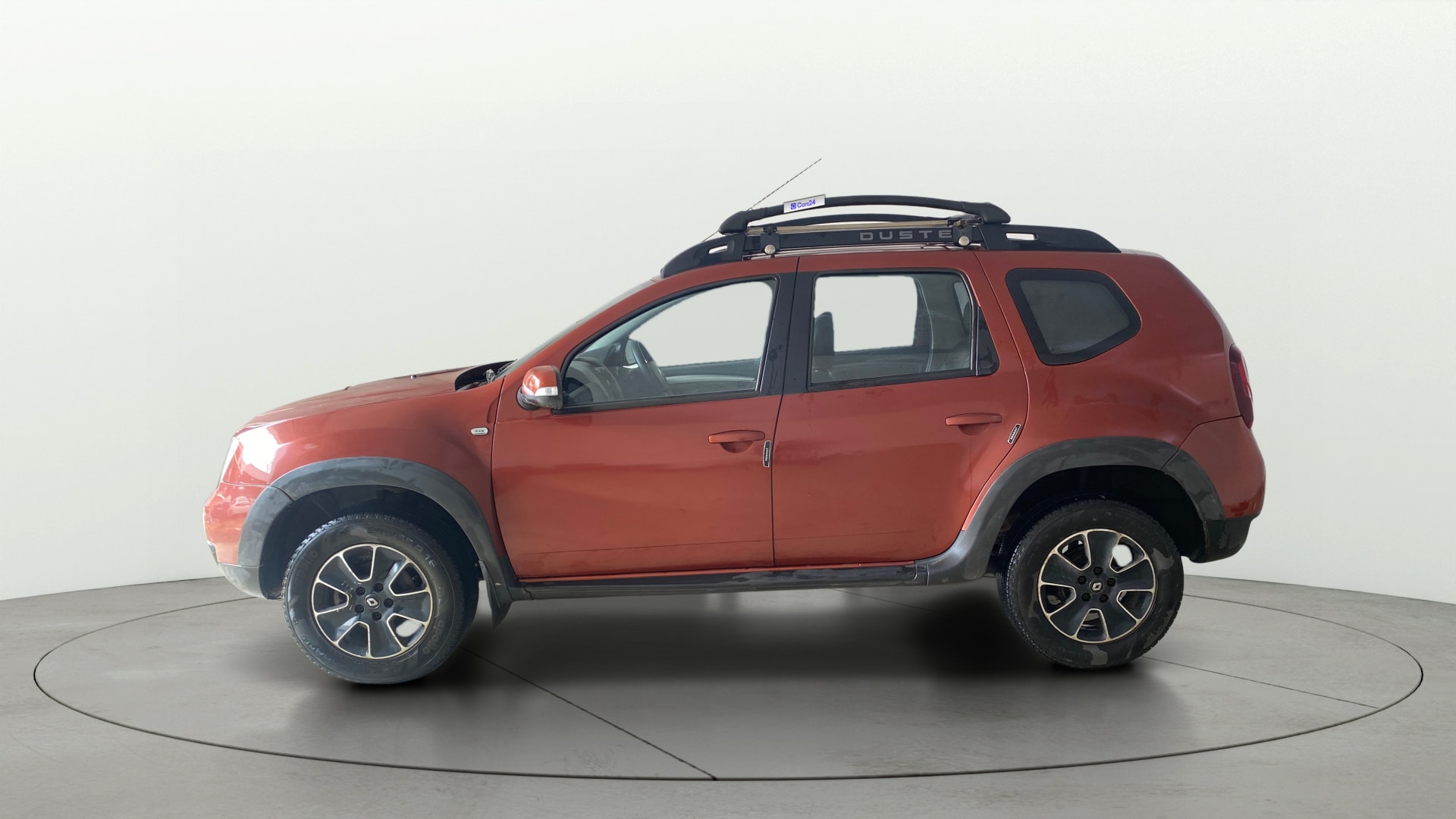 View 2019 Renault Duster Diesel 110PS RXZ AMT Image 5 Used 2019 Renault Duster Diesel 110PS RXZ AMT Image 5
