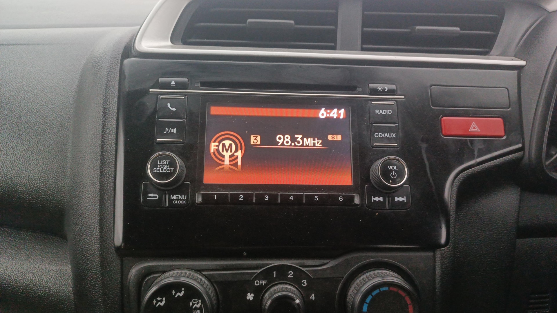 View 2015 Honda Jazz E MT Diesel Image 17 Used 2015 Honda Jazz E MT Diesel Image 17