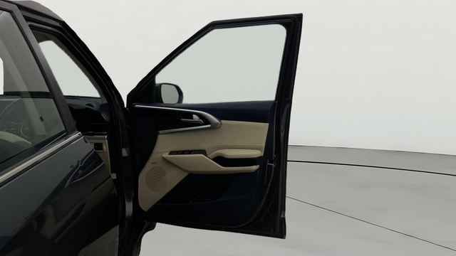 View Kia Carens Image 49 Used Kia Carens Image 49