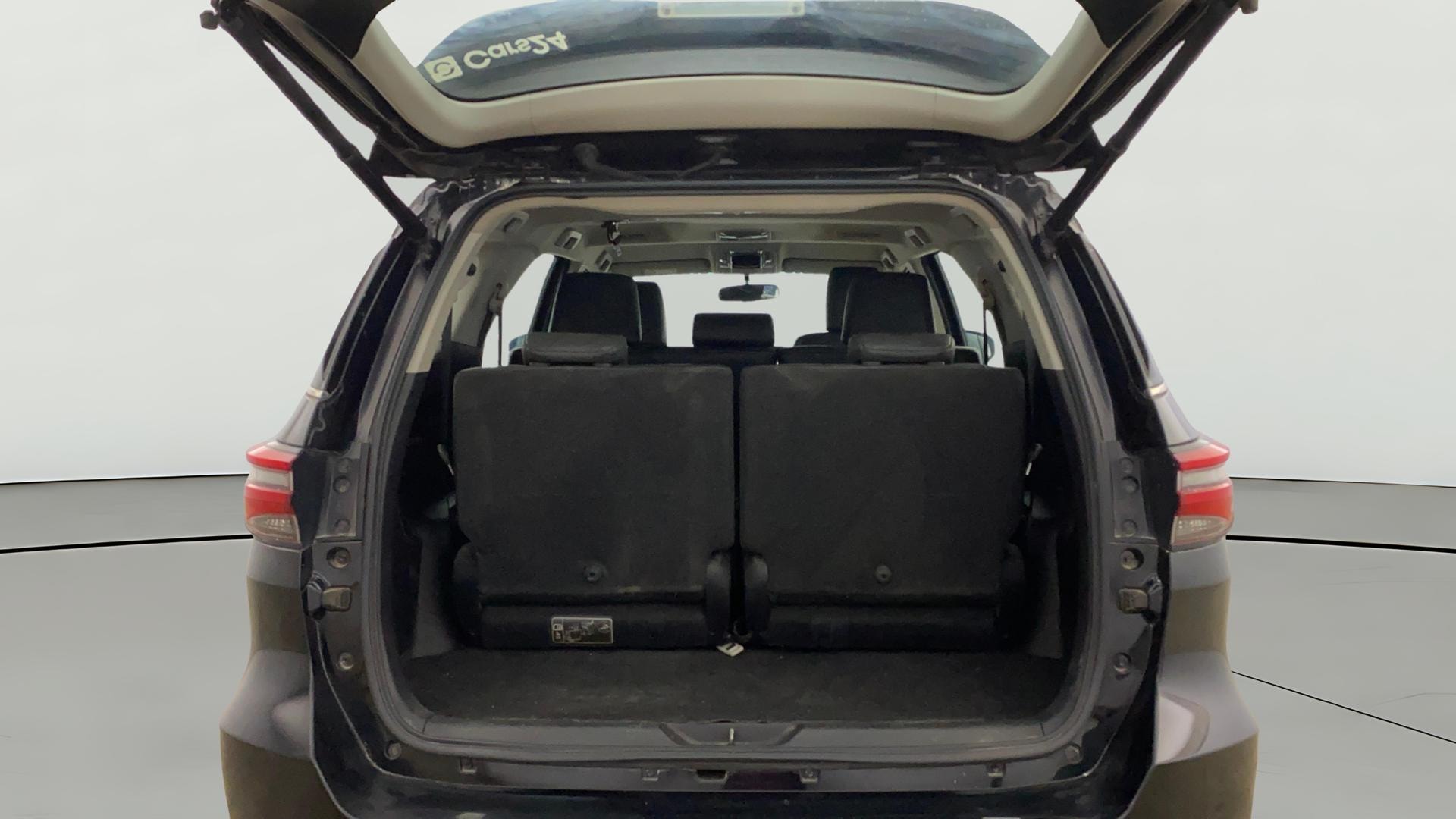 View 2021 Toyota Fortuner 2.8 4X2 MT Image 40 Used 2021 Toyota Fortuner 2.8 4X2 MT Image 40