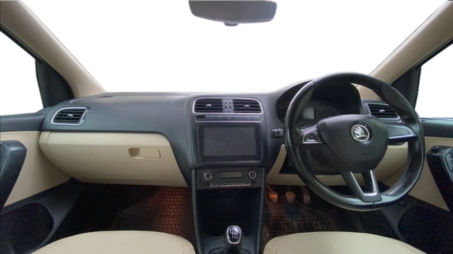 View Skoda Rapid Image 16 Used Skoda Rapid Image 16