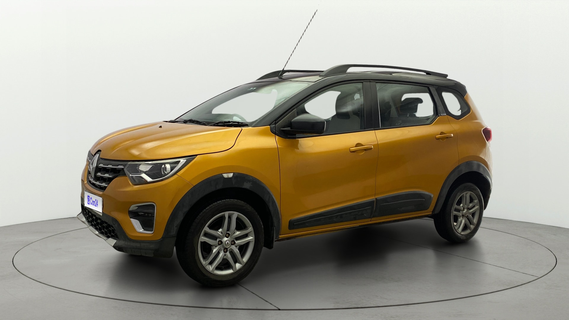View 2021 Renault Triber RXZ AMT Image 37 Used 2021 Renault Triber RXZ AMT Image 37