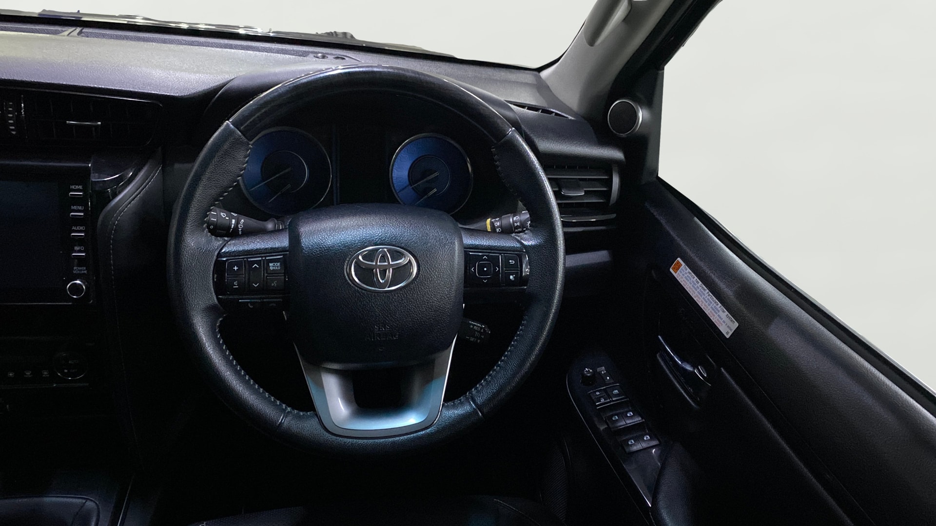 View 2025 Toyota Fortuner 2.7 4X2 AT BS IV Image 14 Used 2025 Toyota Fortuner 2.7 4X2 AT BS IV Image 14