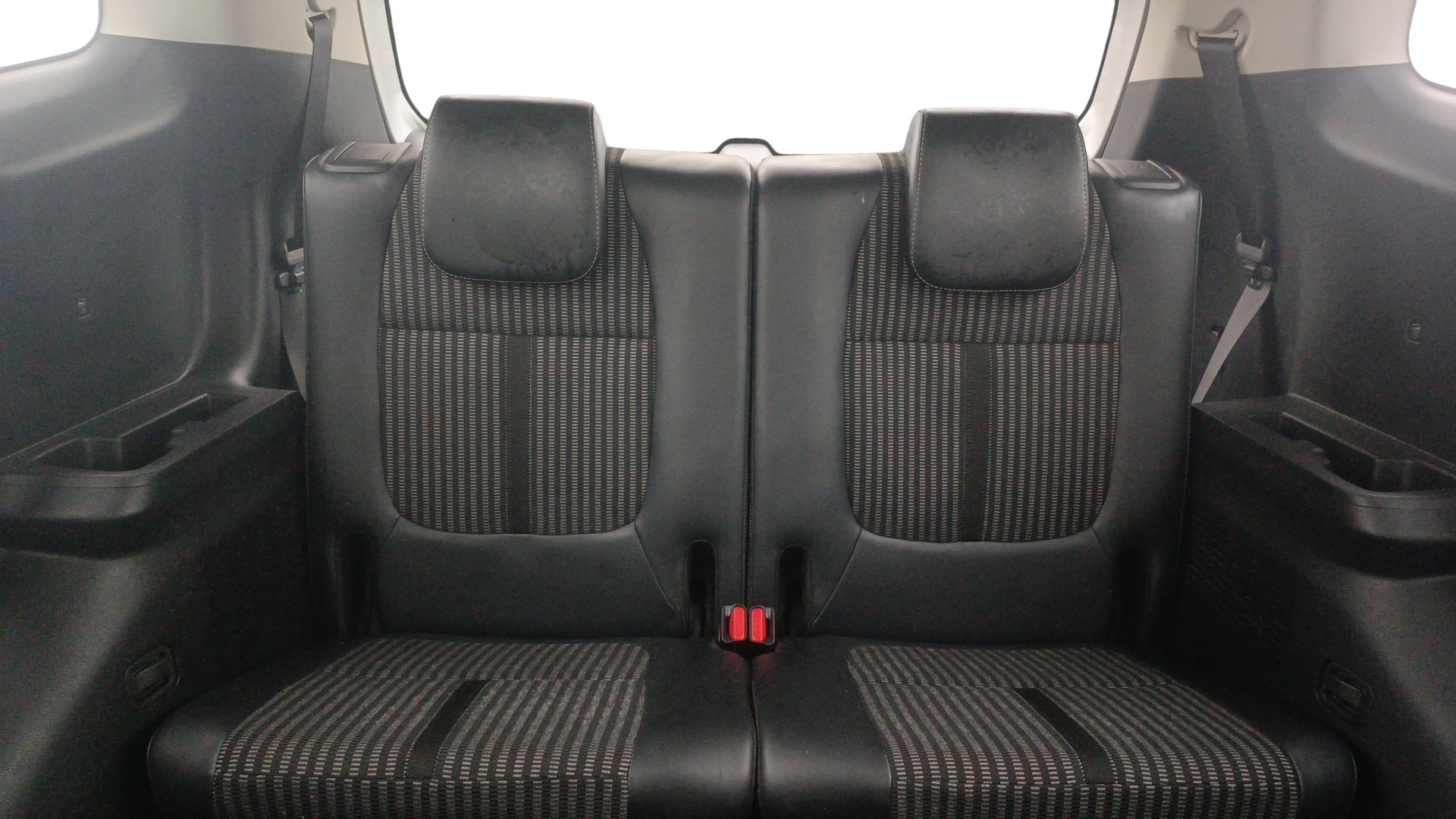 View 2023 Kia Carens Prestige 1.5 Petrol 7 STR Image 10 Used 2023 Kia Carens Prestige 1.5 Petrol 7 STR Image 10