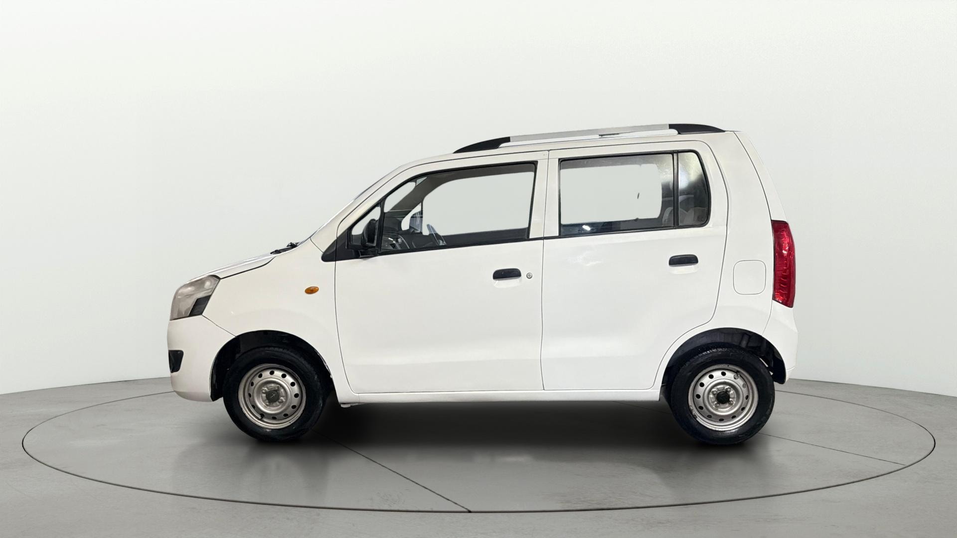 View 2015 Maruti Suzuki 1000 Base Variant Image 5 Used 2015 Maruti Suzuki 1000 Base Variant Image 5