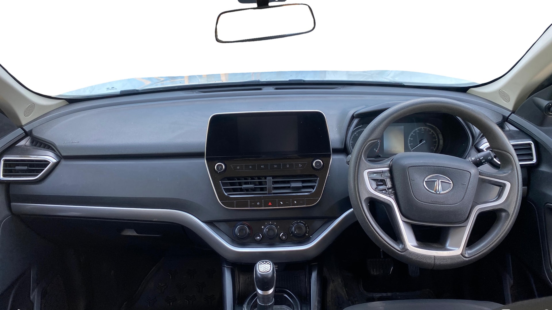 View 2021 Tata Harrier XE Image 15 Used 2021 Tata Harrier XE Image 15