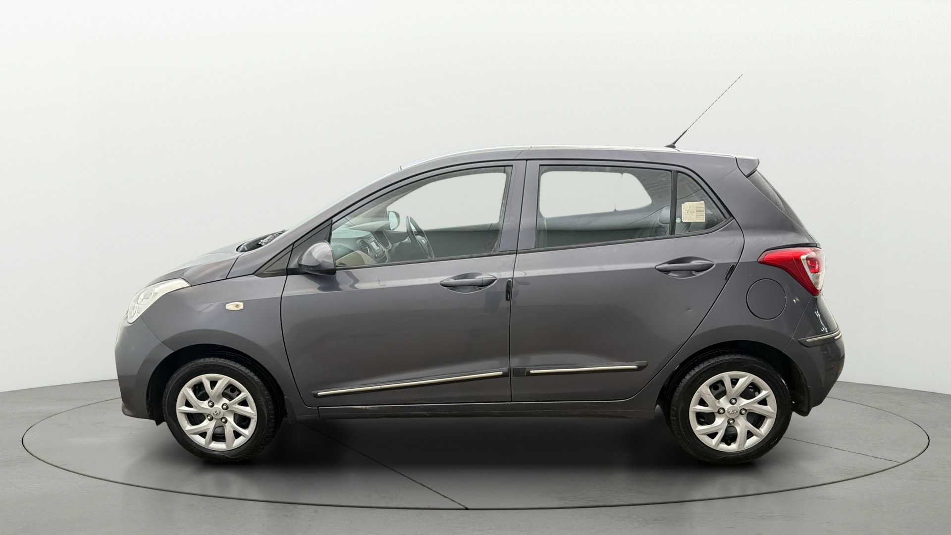 Used 2018 Hyundai Grand i10 Used 2018 Hyundai Grand i10