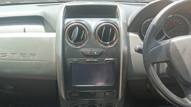 View Renault Duster Image 31 Used Renault Duster Image 31