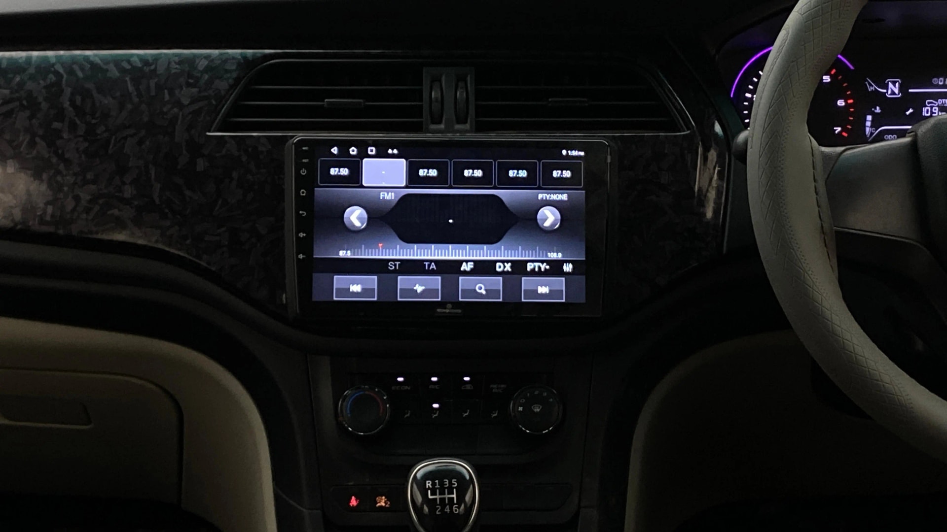 View 2019 Mahindra Marazzo M2 8-Seater Image 18 Used 2019 Mahindra Marazzo M2 8-Seater Image 18