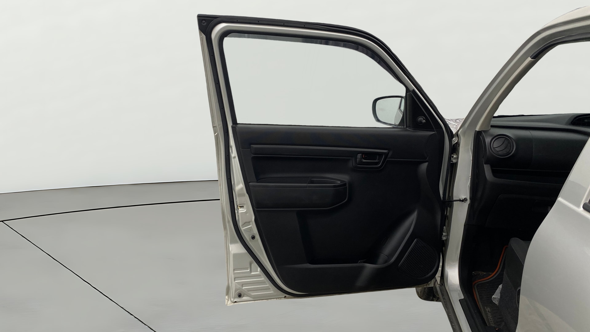 View 2024 Maruti Suzuki 1000 Base Variant Image 30 Used 2024 Maruti Suzuki 1000 Base Variant Image 30