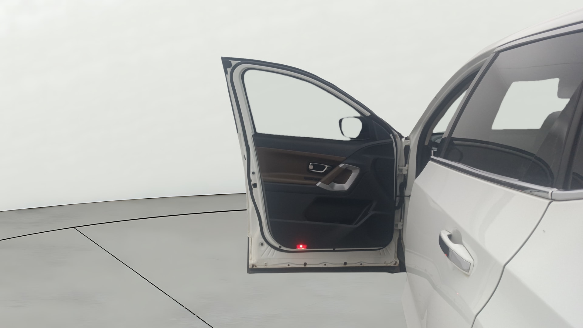 View 2023 Tata Harrier XE Image 33 Used 2023 Tata Harrier XE Image 33