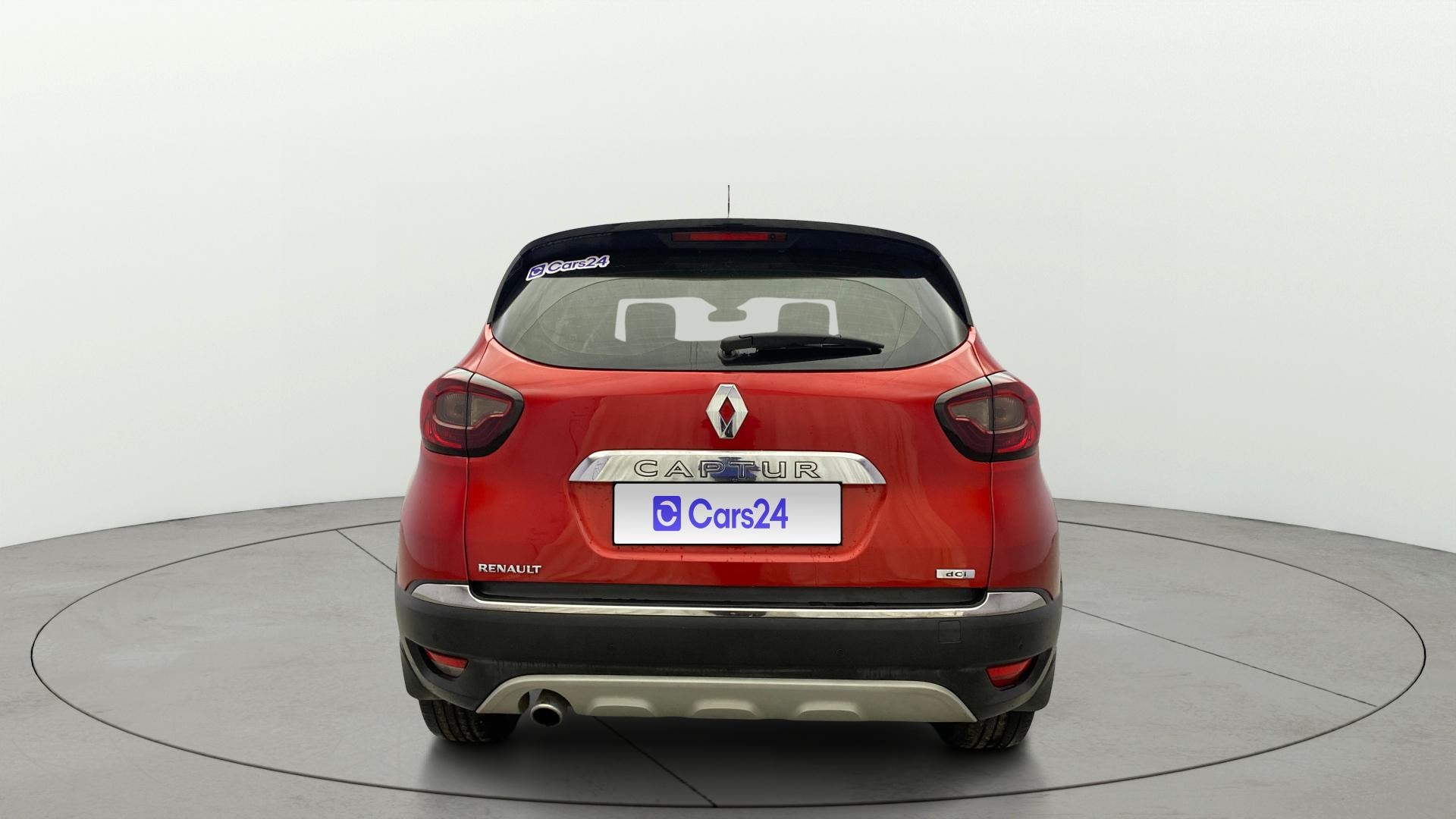 View 2018 Renault Captur Platine Diesel Dual Tone Image 43 Used 2018 Renault Captur Platine Diesel Dual Tone Image 43