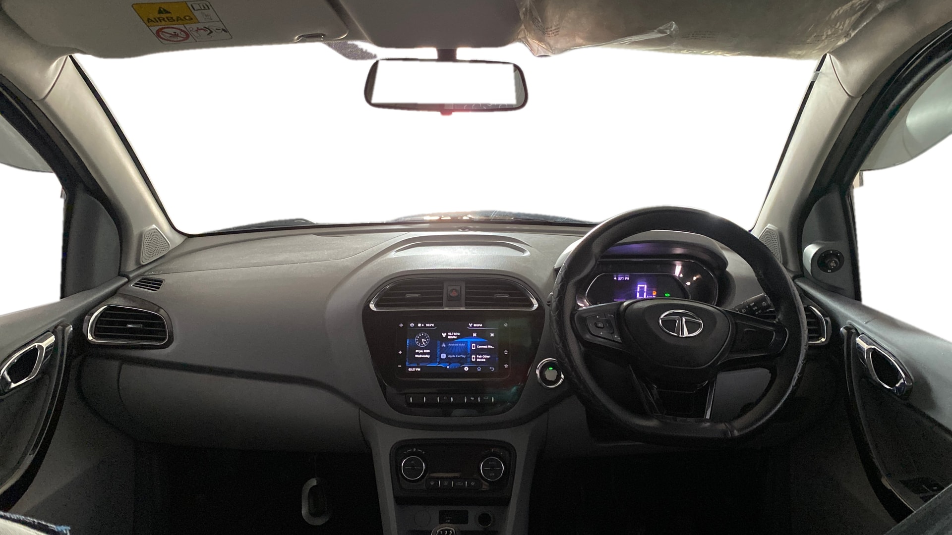 View 2020 Tata Tigor XE Diesel Image 15 Used 2020 Tata Tigor XE Diesel Image 15