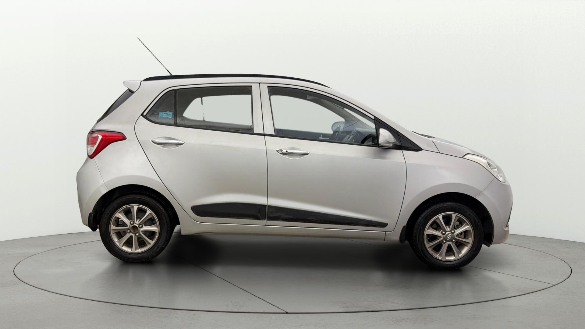View 2016 Hyundai Grand i10 1.2 Asta Petrol Image 8 Used 2016 Hyundai Grand i10 1.2 Asta Petrol Image 8