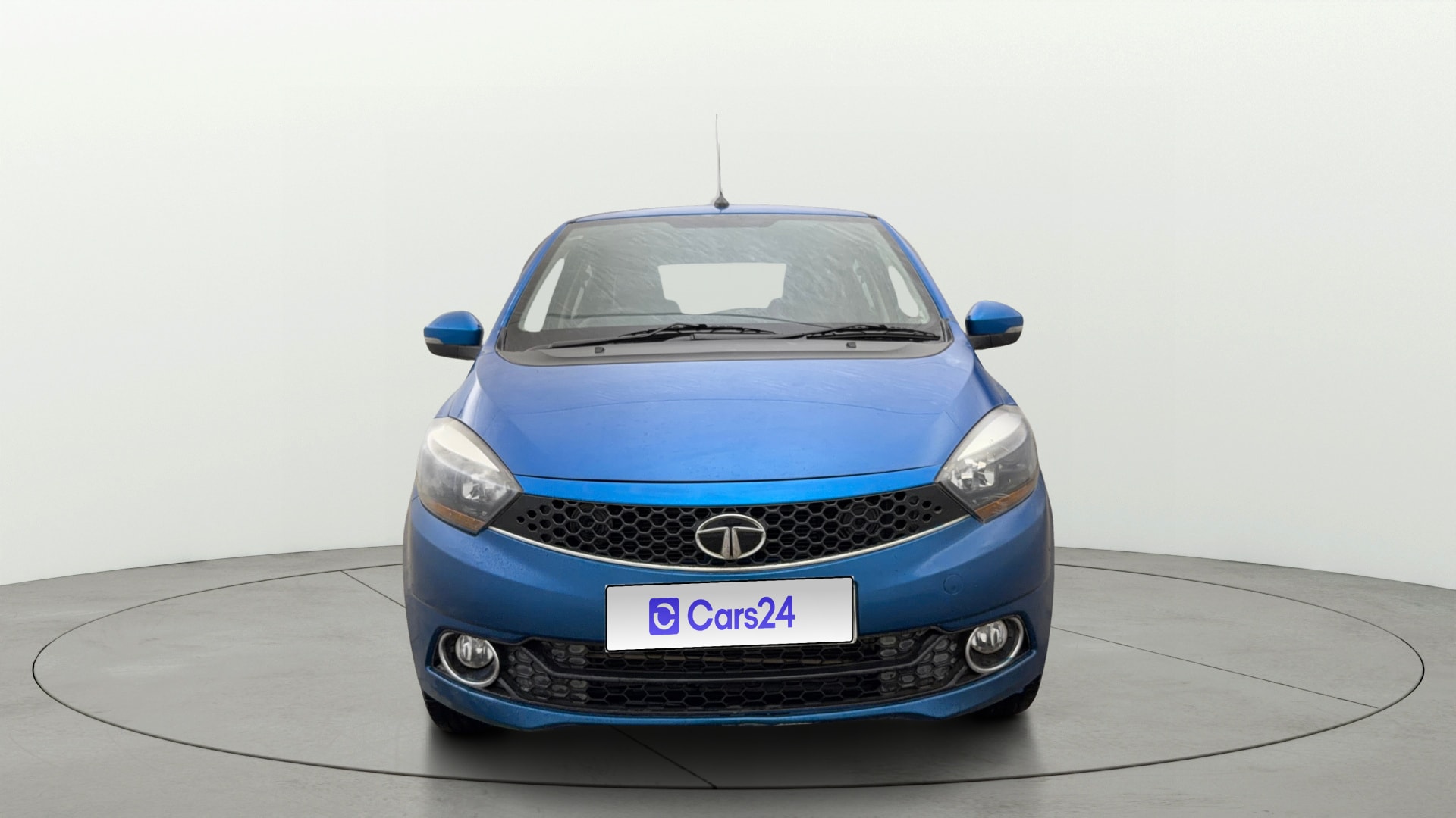 View 2019 Tata Tiago Revotorq XB Image 1 Used 2019 Tata Tiago Revotorq XB Image 1