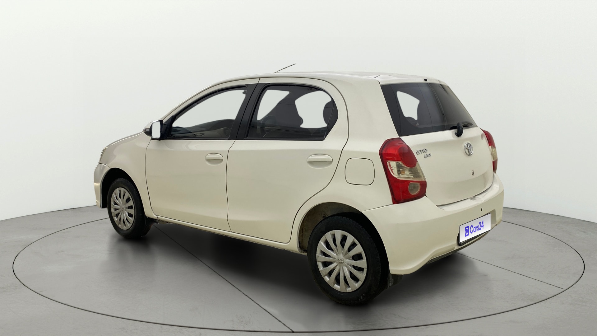 View 2019 Toyota Etios Liva V Image 2 Used 2019 Toyota Etios Liva V Image 2