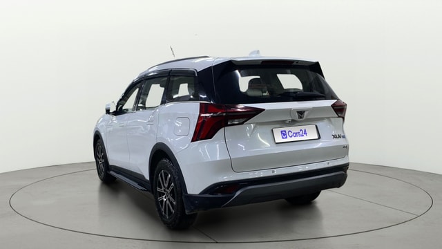View Mahindra XUV700 Image 2 Used Mahindra XUV700 Image 2