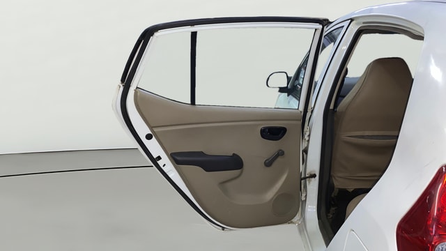 View Hyundai i10 Image 16 Used Hyundai i10 Image 16
