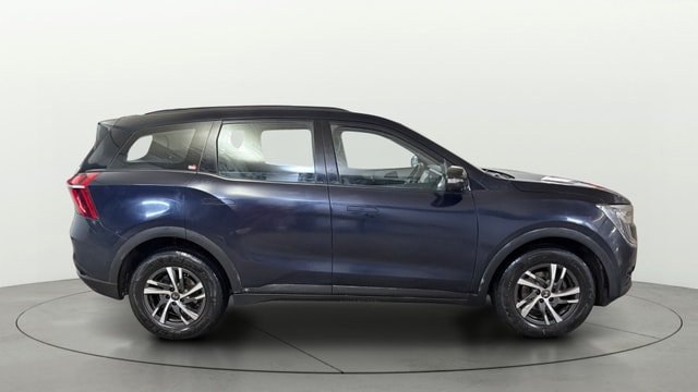 View Mahindra XUV700 Image 8 Used Mahindra XUV700 Image 8