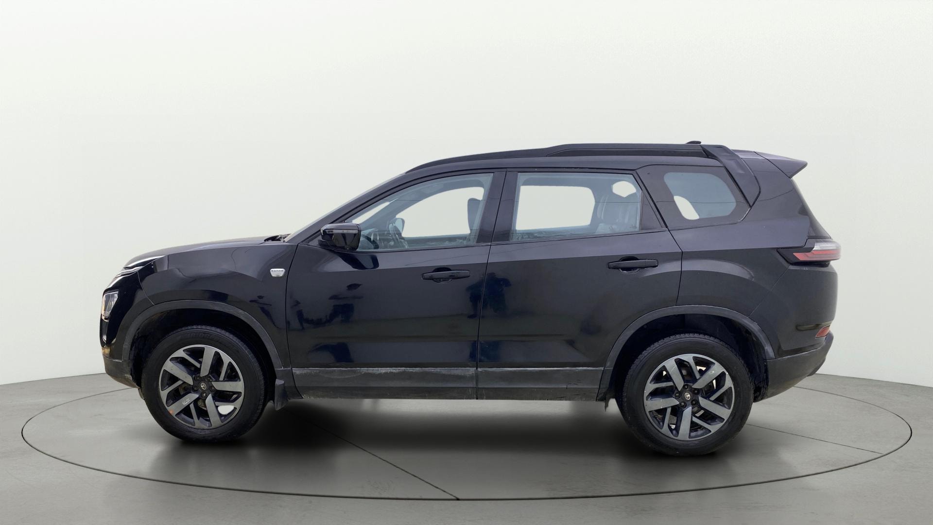 View 2023 Tata Safari XZA Plus Option Dark Image 28 Used 2023 Tata Safari XZA Plus Option Dark Image 28