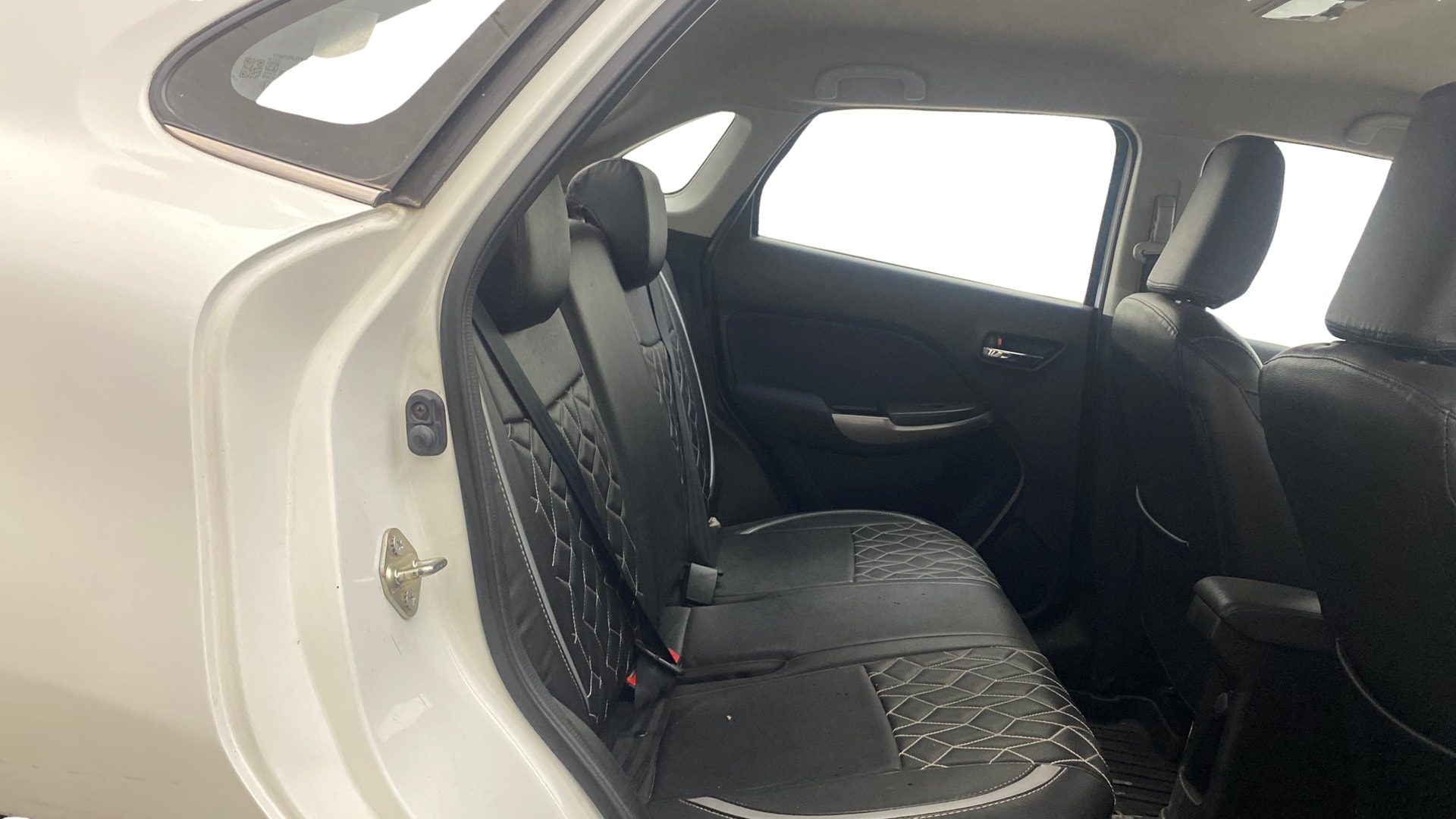 View 2021 Maruti Suzuki 1000 Base Variant Image 30 Used 2021 Maruti Suzuki 1000 Base Variant Image 30